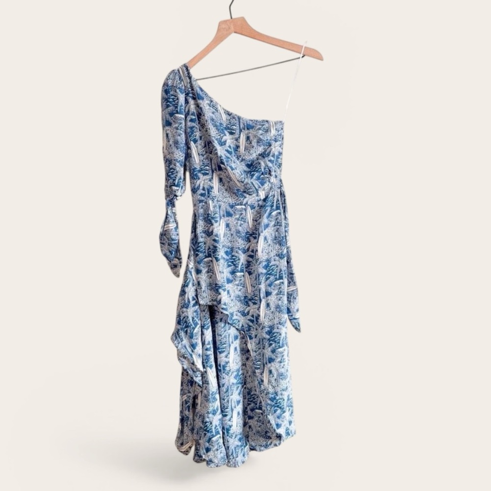 Reformation Rainey Dress in Bali - Picture 9 of 11